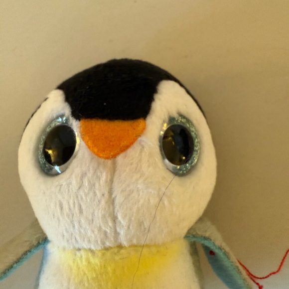 Penguin baby sized  TY toy collectable - Picture 4 of 4